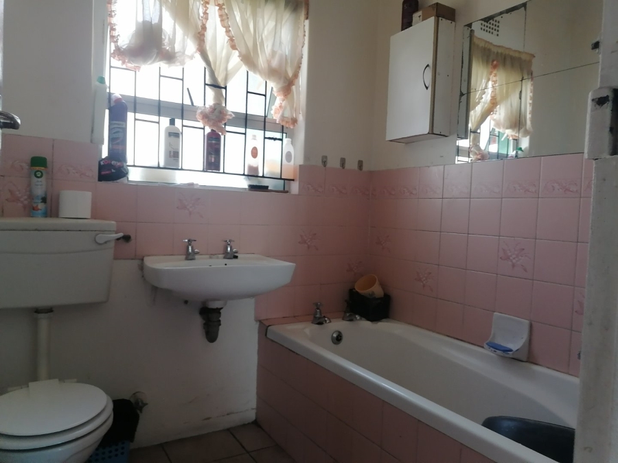 4 Bedroom Property for Sale in Heather Park Western Cape